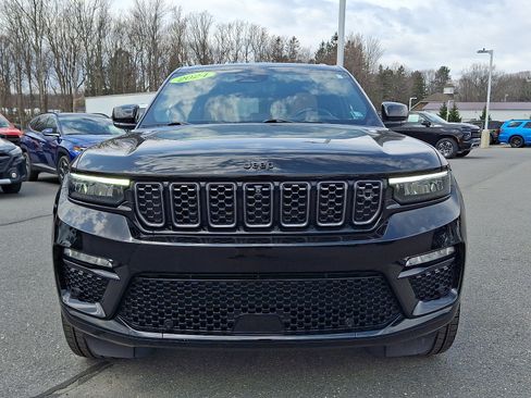 Used 2024 Jeep Grand Cherokee Summit image 2