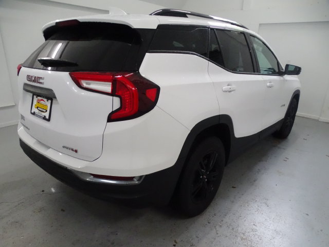Certified 2024 GMC Terrain AT4 w/ Tech Package AWD/4WD image 21