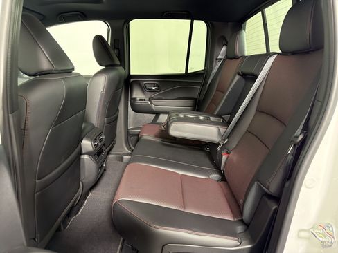 Used 2025 Honda Ridgeline Black Edition image 20