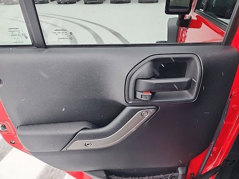 Used 2015 Jeep Wrangler Unlimited Sport w/ Quick Order Package 24S image 31