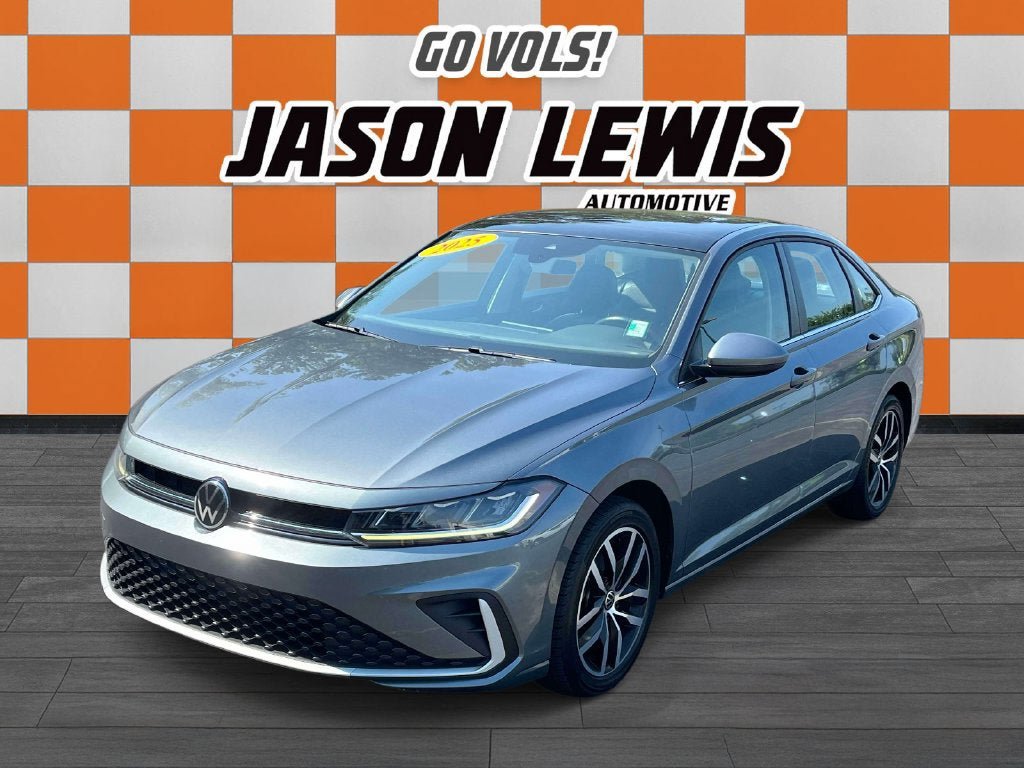 Used 2025 Volkswagen Jetta SE FWD image 7