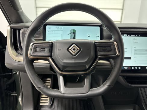 Used 2024 Rivian R1S Adventure AWD/4WD image 28