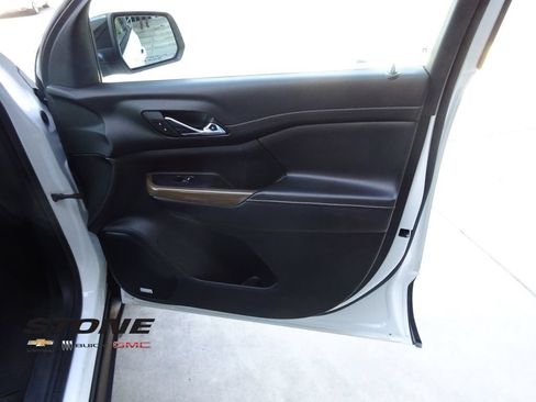 Certified 2023 GMC Acadia SLE w/ Driver Convenience Package FWD image 30