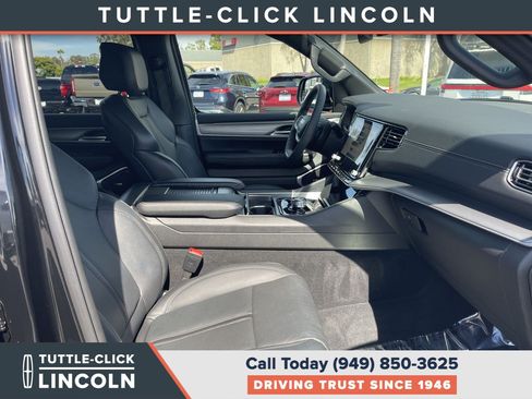 Used 2026 Jeep Grand Wagoneer 2WD w/ Premium Group I image 16