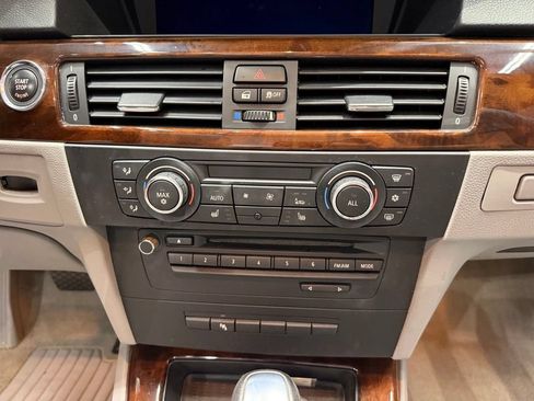 Used 2011 BMW 328i Convertible RWD image 36