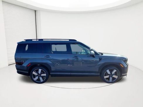 Used 2024 Hyundai Santa Fe Limited AWD/4WD image 4
