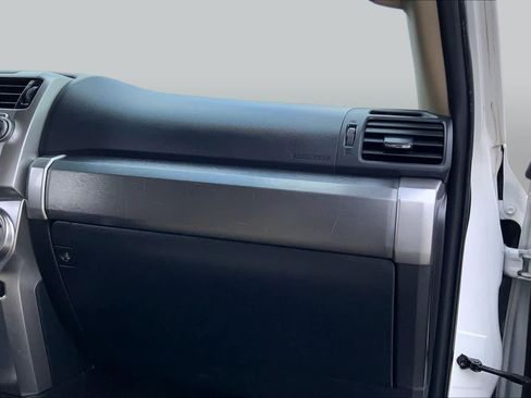 Used 2015 Toyota 4Runner SR5 Premium RWD image 17