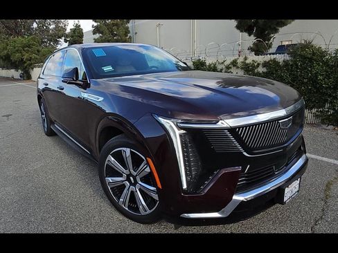 Used 2025 Cadillac Escalade IQ Luxury 2 AWD/4WD image 2