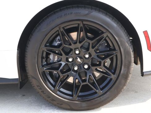 Used 2025 Ford Mustang GT Premium w/ GT Performance Package RWD image 8