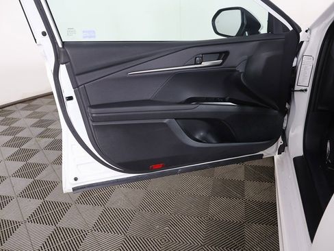 Used 2025 Toyota Camry SE image 20