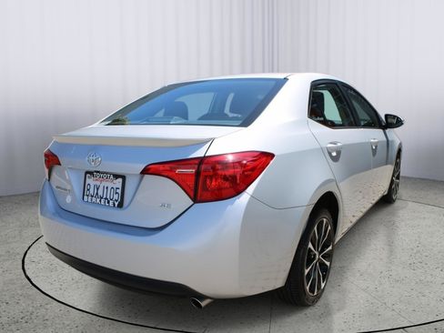 Used 2019 Toyota Corolla SE FWD image 8