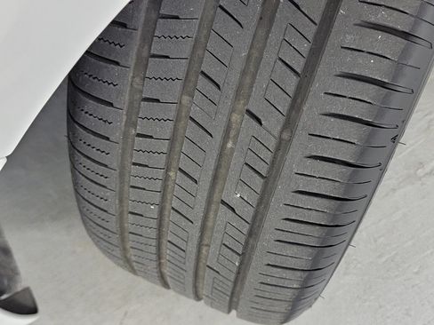 Used 2020 Ford Fusion SE FWD image 30
