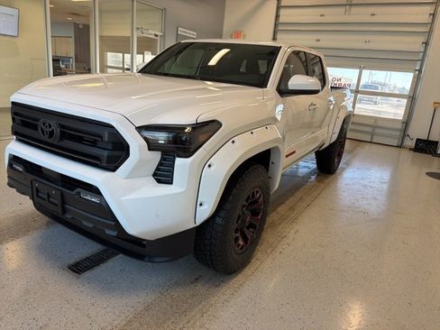 New 2025 Toyota Tacoma SR5 image 5