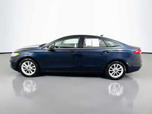 Used 2020 Ford Fusion SE FWD image 4