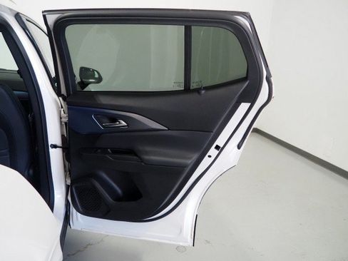 Used 2024 Chevrolet Equinox EV FWD LT w/ 2LT image 64