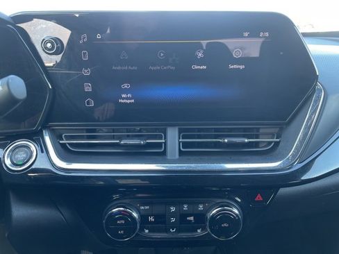 Used 2025 Chevrolet Trax RS image 23