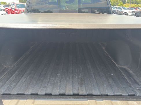 Used 2016 Chevrolet Silverado 1500 High Country w/ High Country Premium Package AWD/4WD image 15