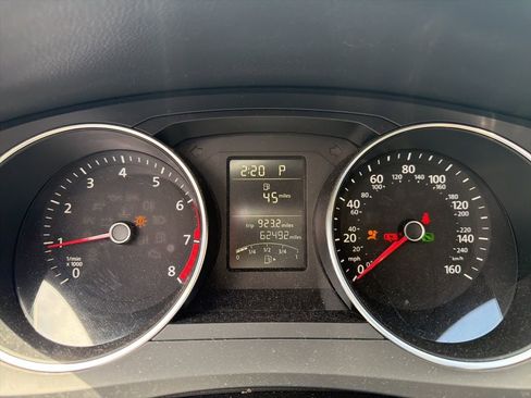 Used 2016 Volkswagen Jetta SE FWD image 12