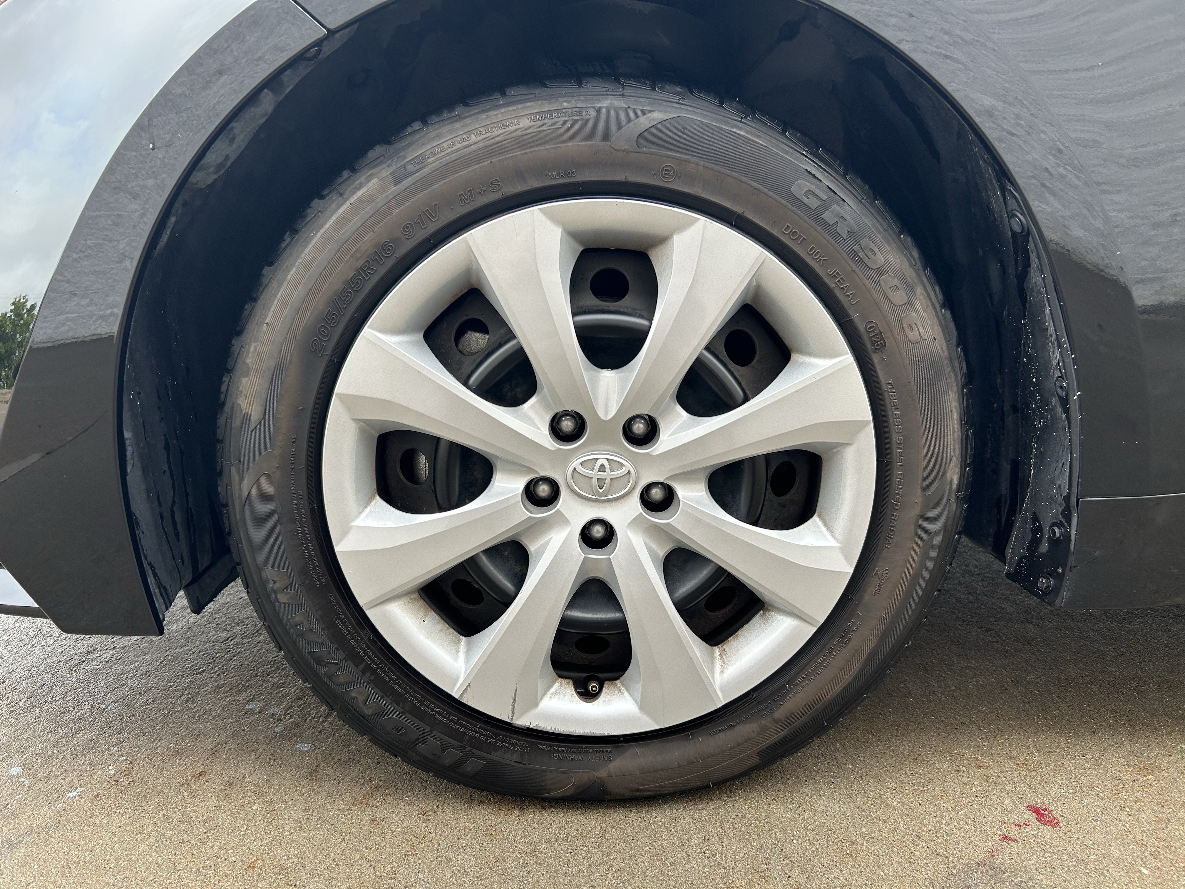 Certified 2024 Toyota Corolla LE FWD image 11