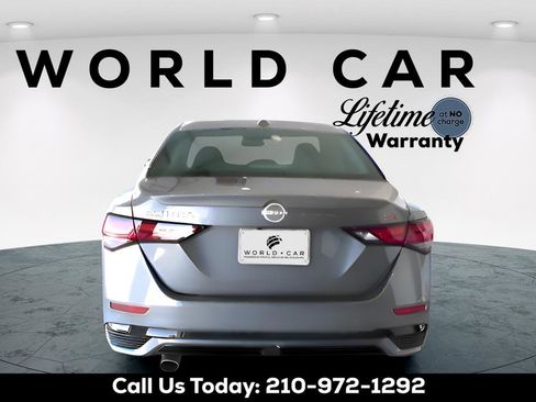 Used 2025 Nissan Sentra SR w/ SR Premium Package FWD image 6