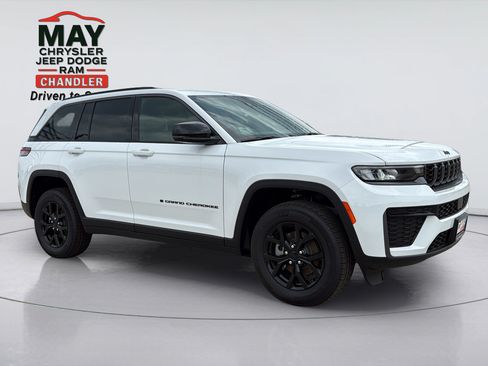 New 2026 Jeep Grand Cherokee Altitude AWD/4WD image 1