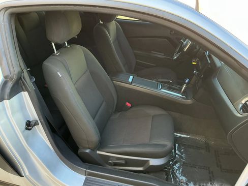 Used 2014 Ford Mustang Coupe RWD image 15