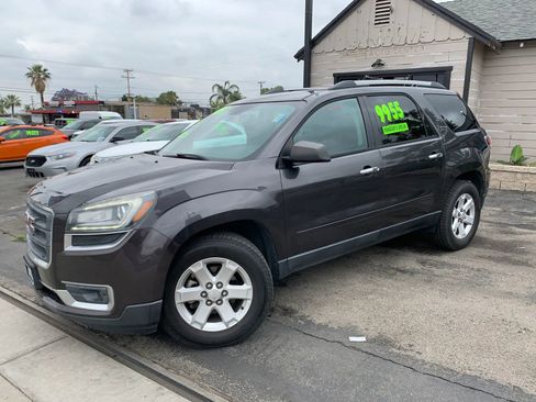 Used 2015 GMC Acadia SLE FWD image 2