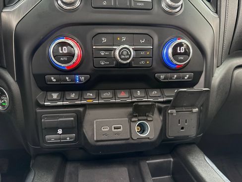 Used 2021 GMC Sierra 2500 Denali w/ Denali Ultimate Package AWD/4WD image 52