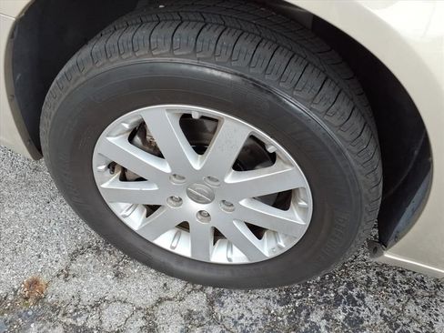 Used 2015 Chrysler Town & Country Touring w/ Driver Convenience Group FWD image 5