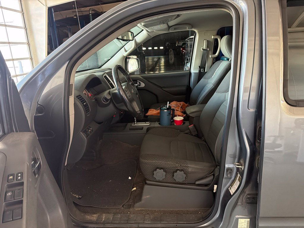 Used 2018 Nissan Frontier PRO-4X AWD/4WD image 5