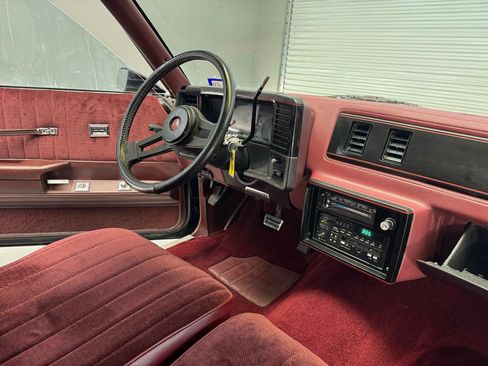 Used 1987 Chevrolet Monte Carlo SS RWD image 15