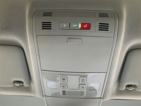 Used 2022 Volkswagen Taos SE image 27