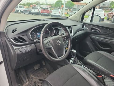 Used 2022 Buick Encore Preferred AWD/4WD image 15