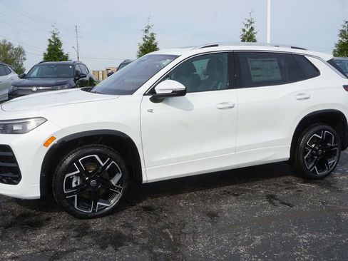 New 2026 Volkswagen Tiguan SEL R-Line AWD/4WD image 2