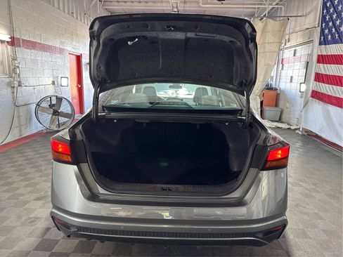 Used 2024 Nissan Altima 2.5 SV FWD image 12