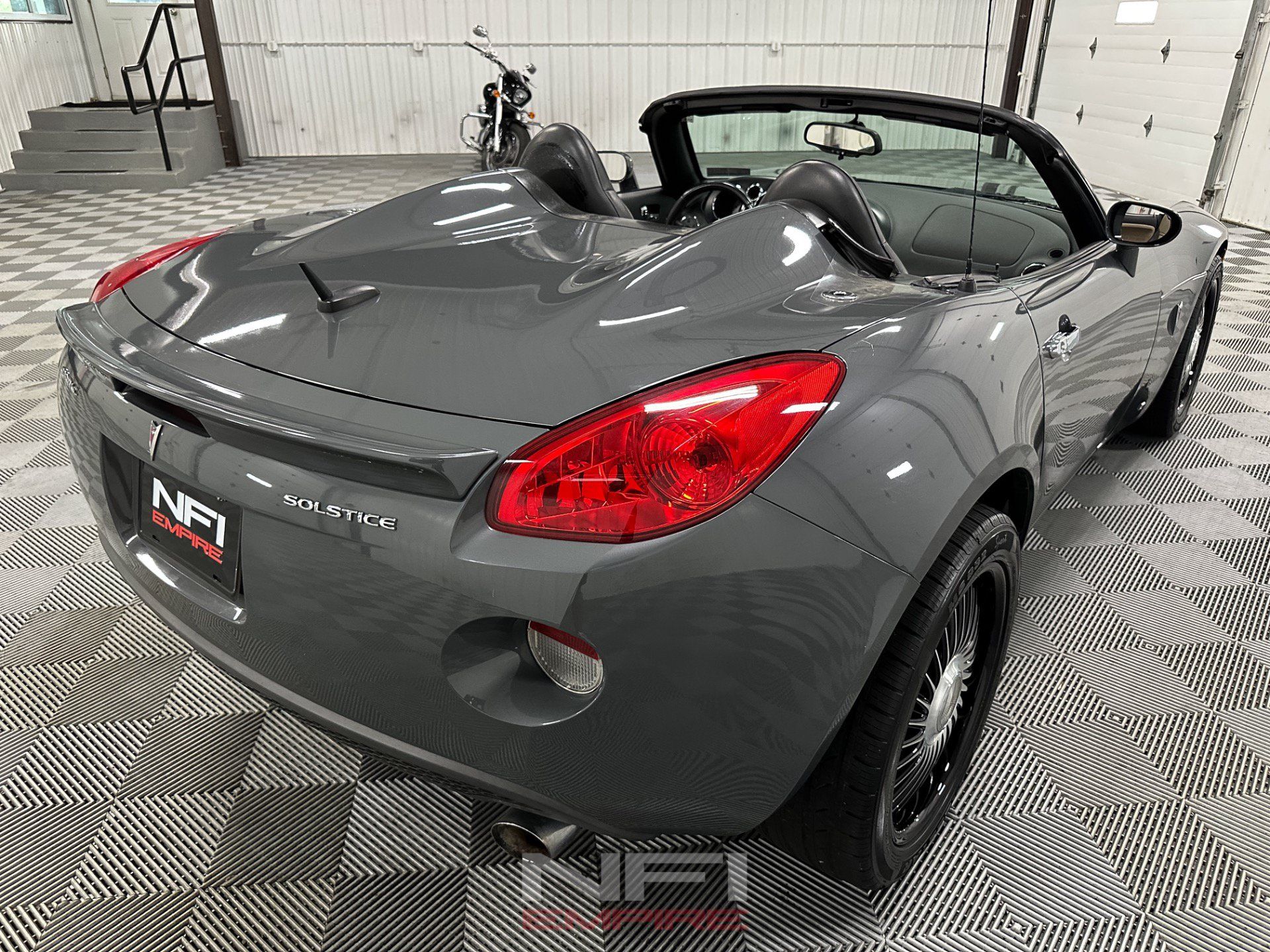 Used 2008 Pontiac Solstice Convertible w/ Premium Package RWD image 14