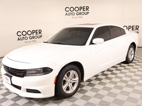 Used 2021 Dodge Charger SXT w/ Leather Interior Group RWD image 10