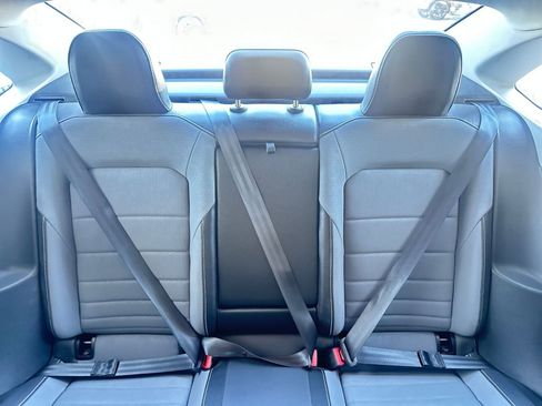 Used 2025 Volkswagen Jetta SE image 38