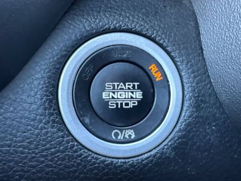 Used 2021 RAM 1500 Big Horn RWD image 34