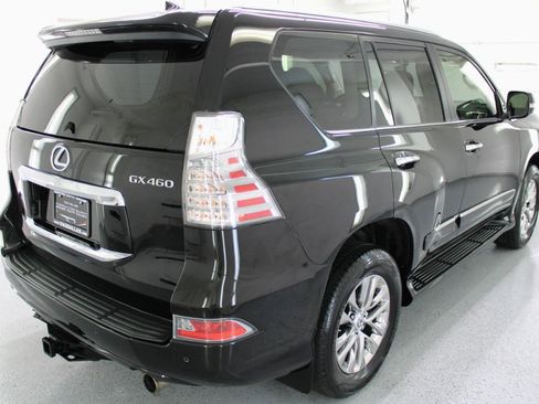 Used 2017 Lexus GX 460 Premium w/ Premium Package AWD/4WD image 9