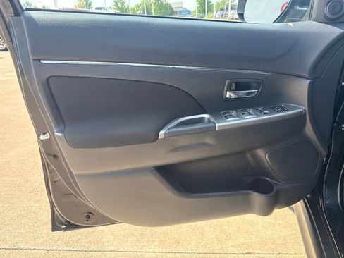 Used 2019 Mitsubishi Outlander Sport SE AWD/4WD image 16