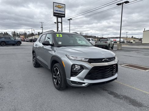 Used 2023 Chevrolet TrailBlazer RS w/ Convenience Package image 1