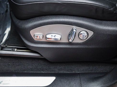 Used 2022 Porsche Macan S image 25