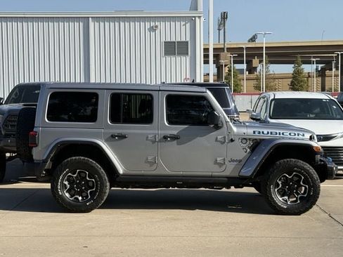 Used 2021 Jeep Wrangler Unlimited Rubicon 4xe w/ Steel Bumper Group AWD/4WD image 3