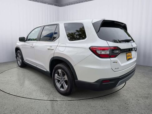 Certified 2023 Honda Pilot EX-L image 4