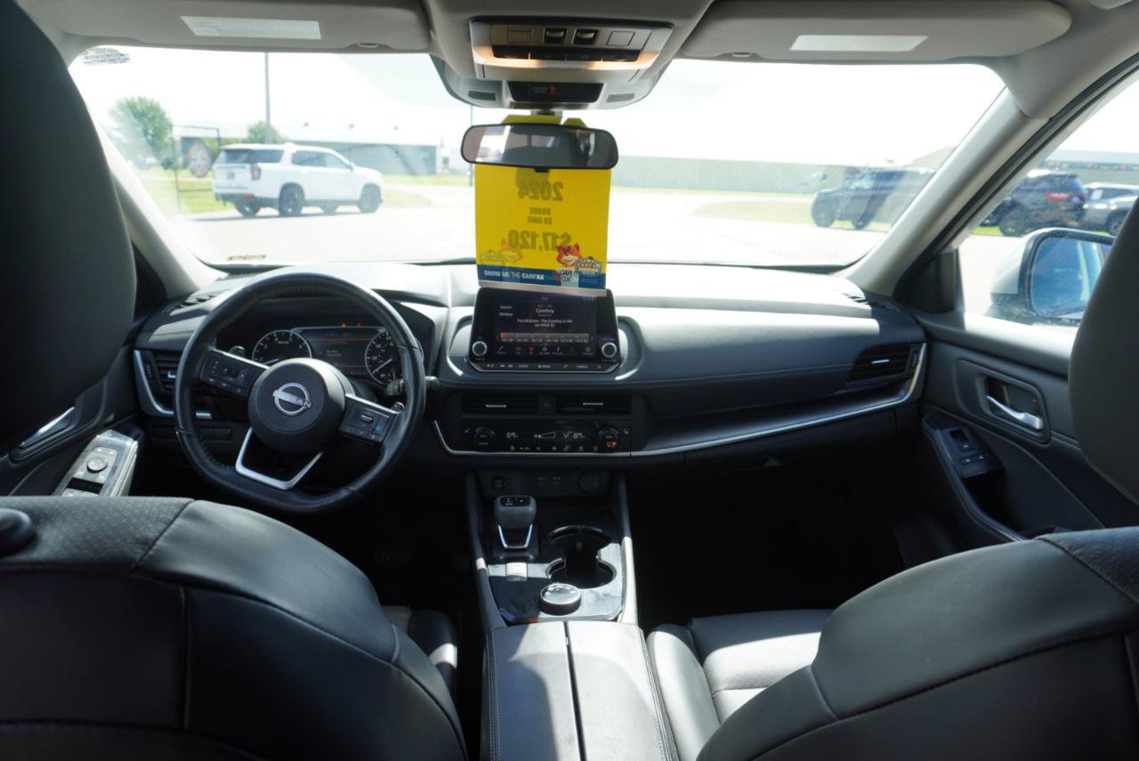 Used 2024 Nissan Rogue SV w/ SV Premium Package AWD/4WD image 9
