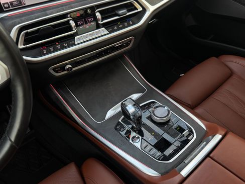 Used 2022 BMW X7 M50i image 84