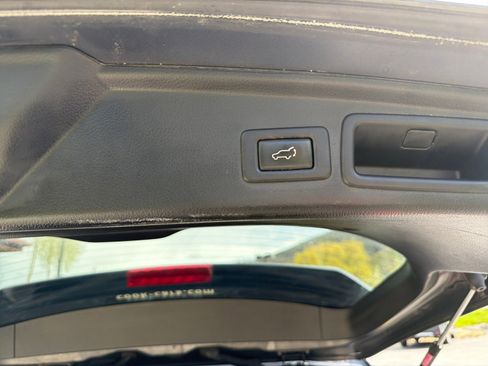 Used 2015 Subaru Forester 2.0XT Touring AWD/4WD image 29