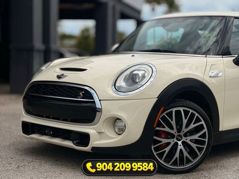 Used 2017 MINI Cooper S FWD image 2