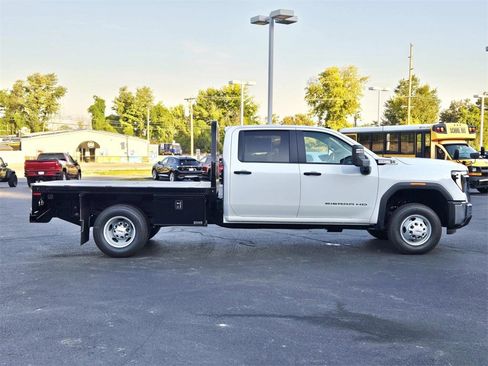 New 2025 GMC Sierra 3500 Pro w/ Convenience Package image 2